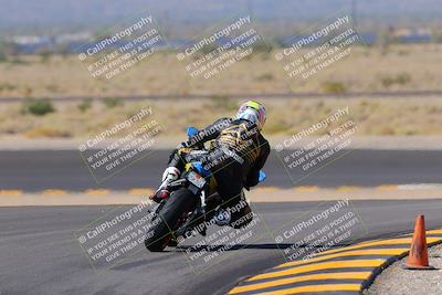 media/Oct-08-2022-SoCal Trackdays (Sat) [[1fc3beec89]]/Turn 11 Backside (1145am)/